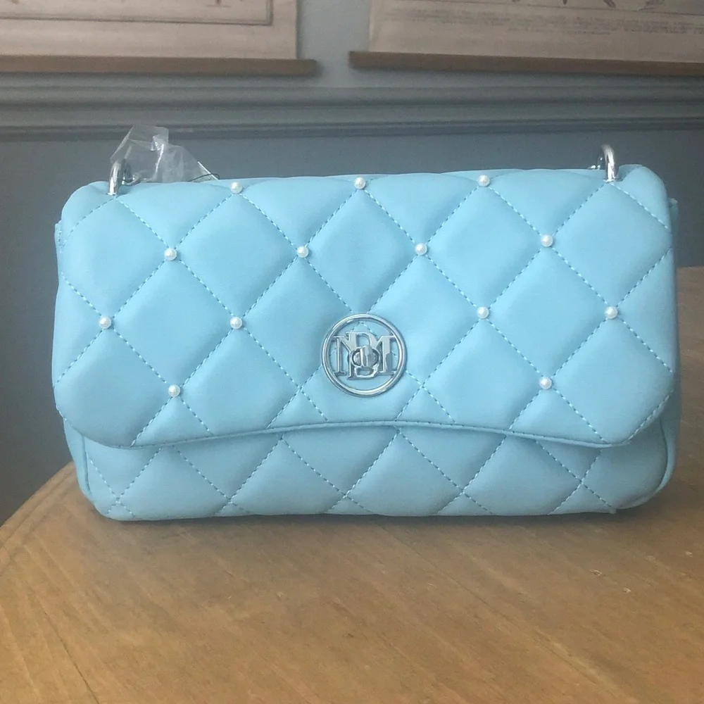 NWT! Badgley Mischka Light Blue Round Letter Lock crossbody bag. - Picture 4 of 10